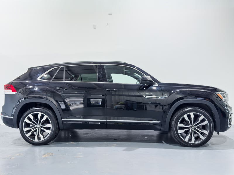 Vehicle photo 2