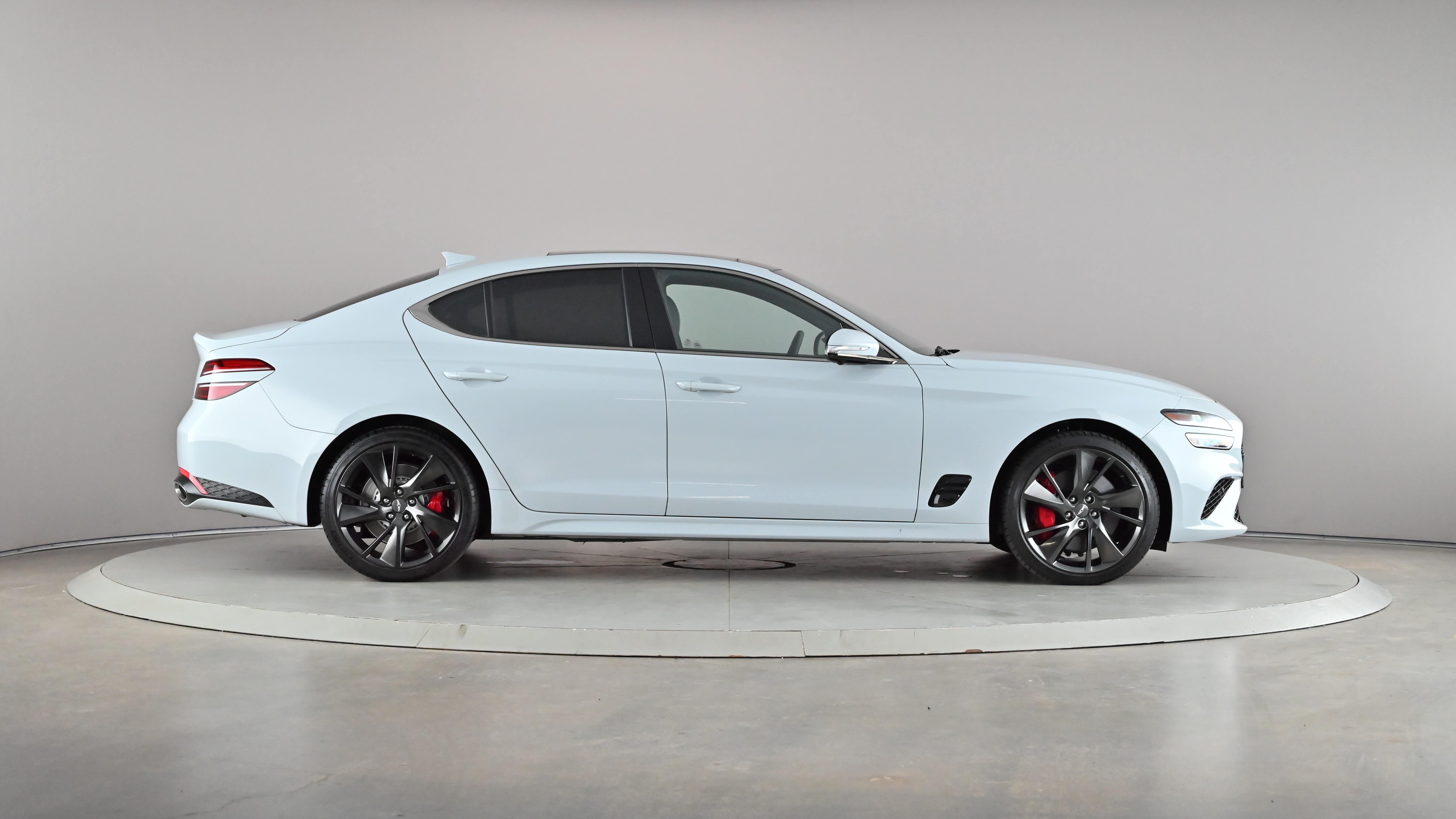 2023 Genesis G70