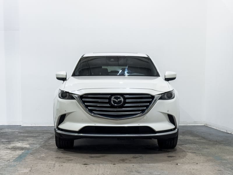 Vehicle photo 2