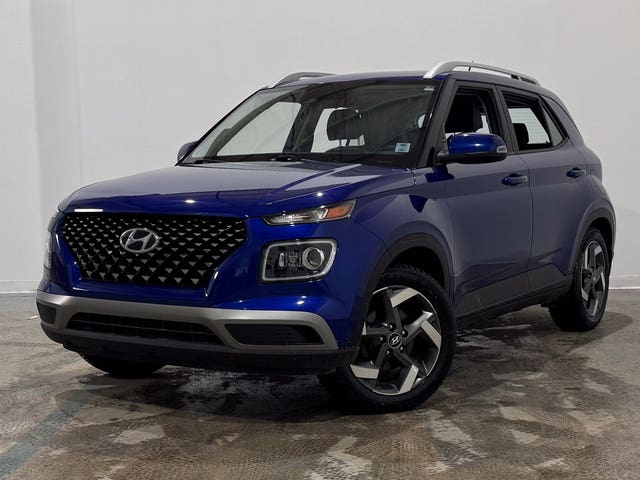 Hyundai Venue Ultimate w/Denim Interior