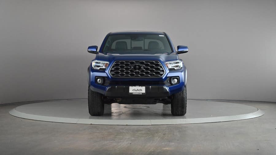 Vehicle photo 3