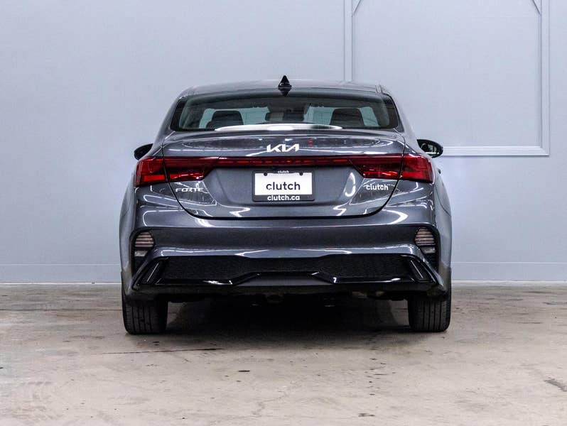 Vehicle photo 4