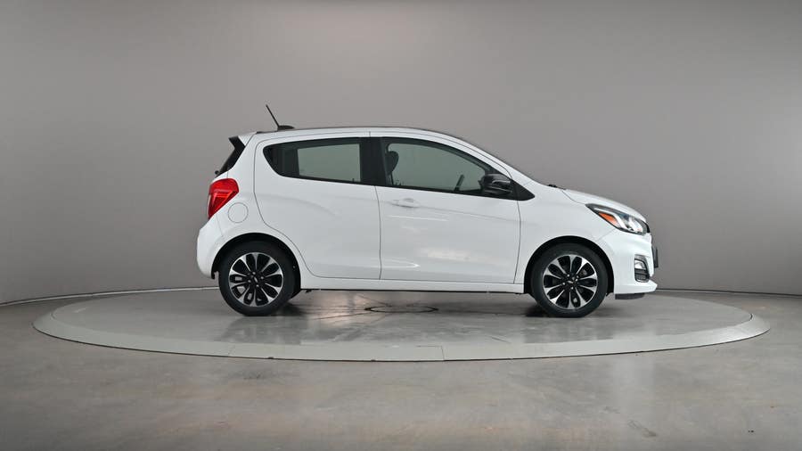 Vehicle photo 4
