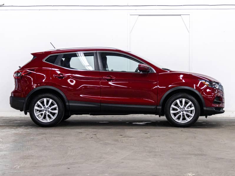 Vehicle photo 3