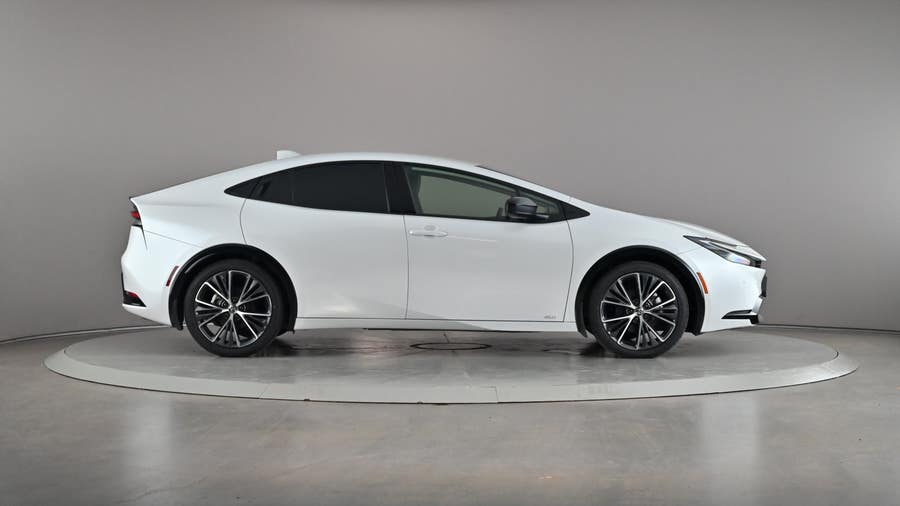 Vehicle photo 4