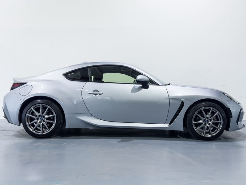 Vehicle photo 3