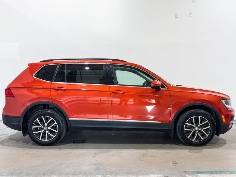 Vehicle photo 3