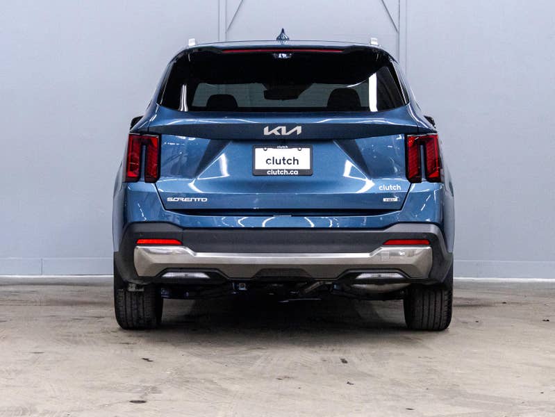 Vehicle photo 4
