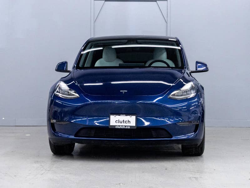 Vehicle photo 2