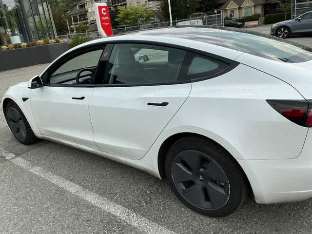 Tesla Model 3 RWD