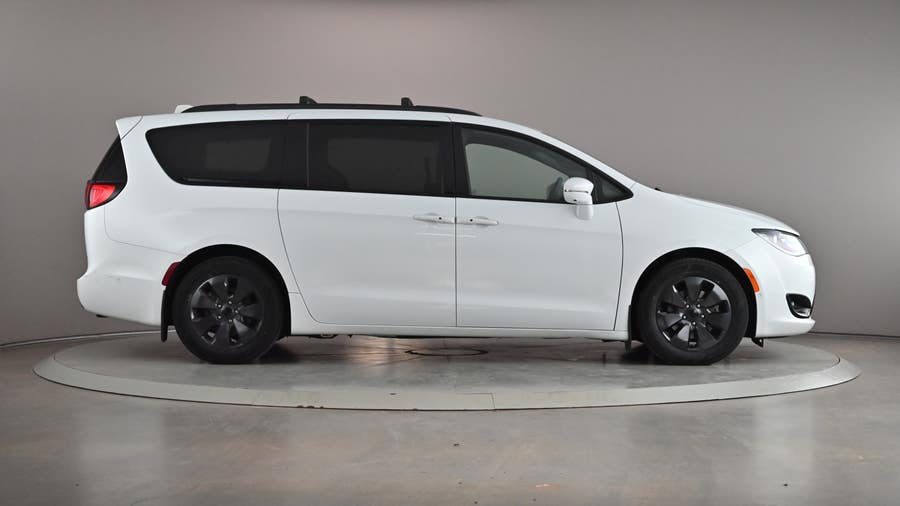 Vehicle photo 4