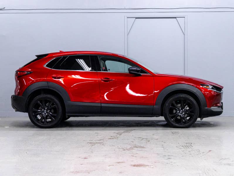 Vehicle photo 3