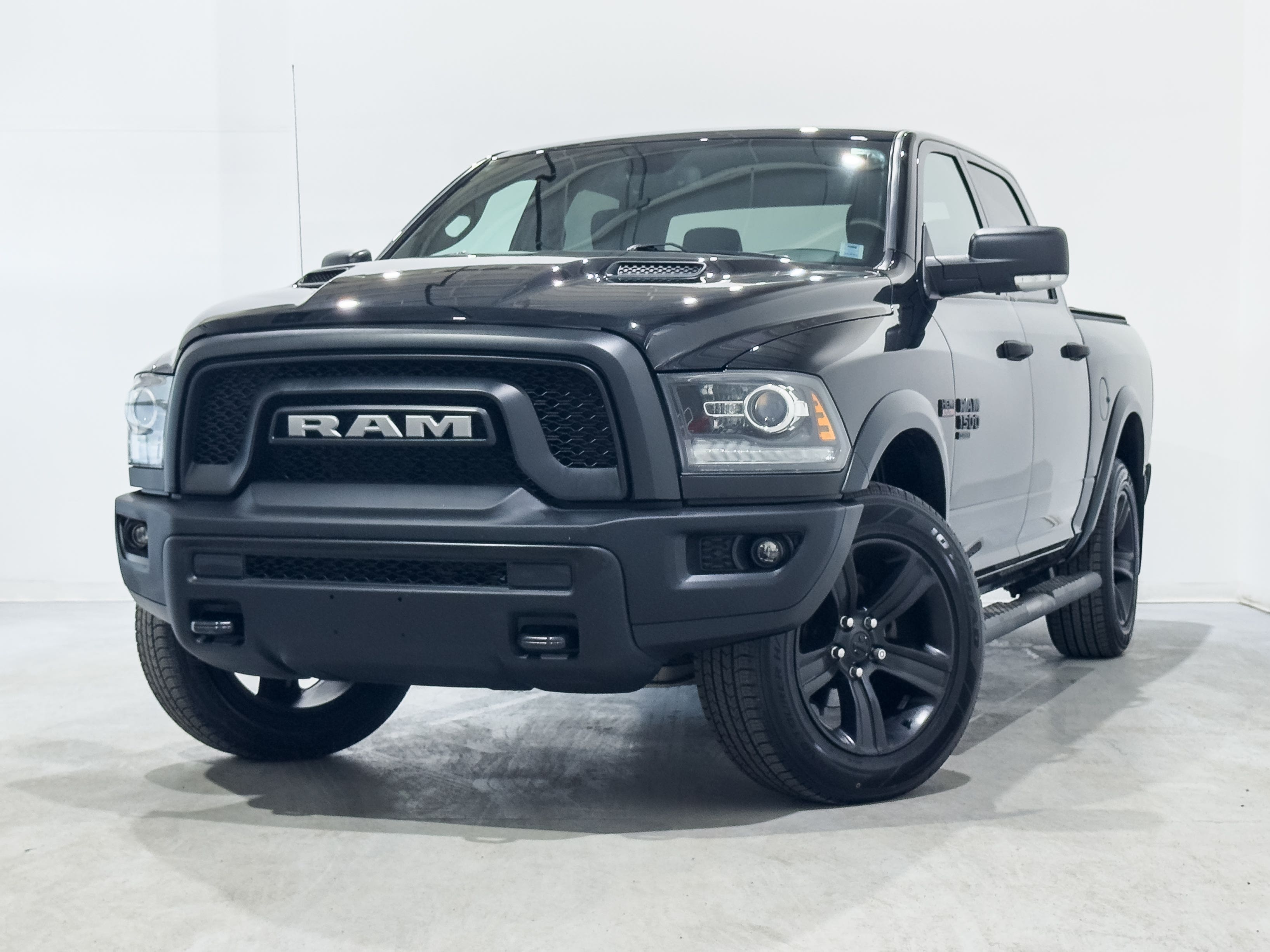 2022 RAM 1500 Classic Warlock Crew Cab 4WD
