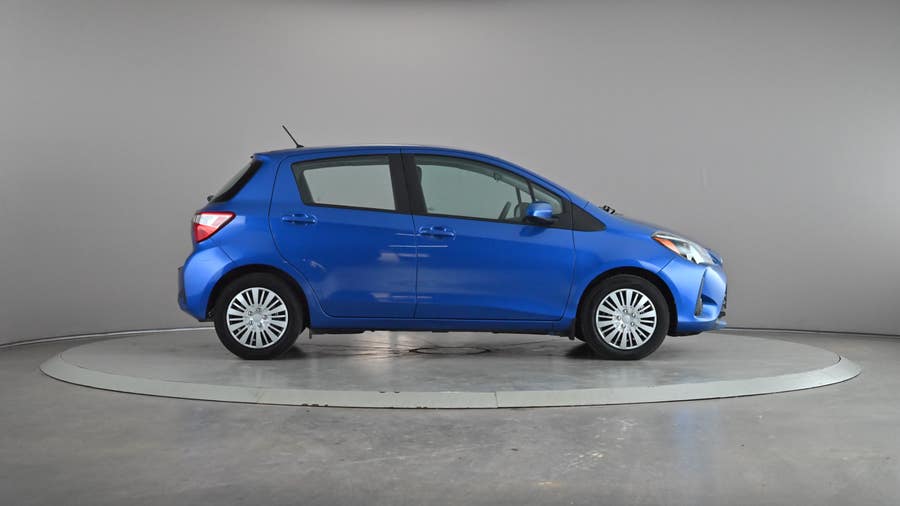 Vehicle photo 4
