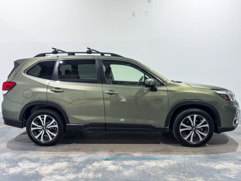 Vehicle photo 3