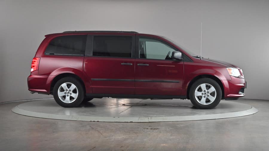 Vehicle photo 4