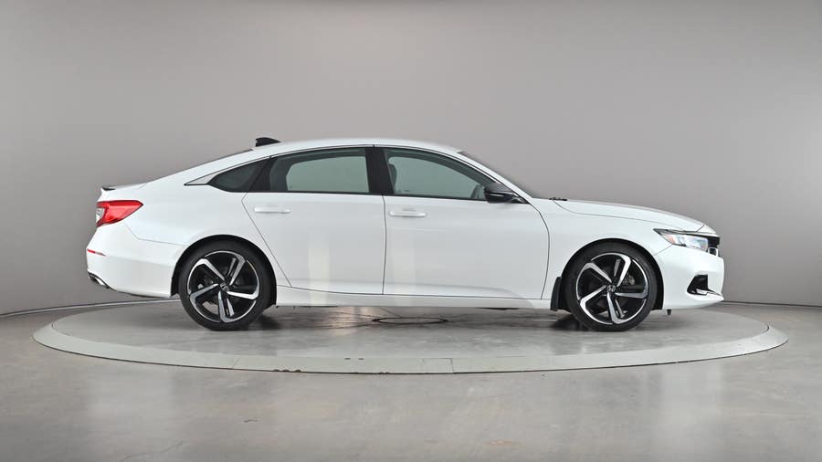 Vehicle photo 4