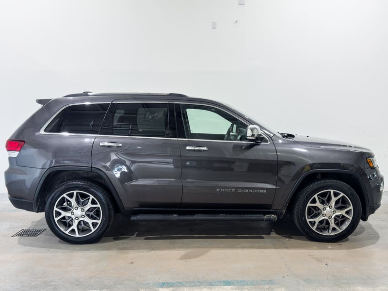 Vehicle photo 3