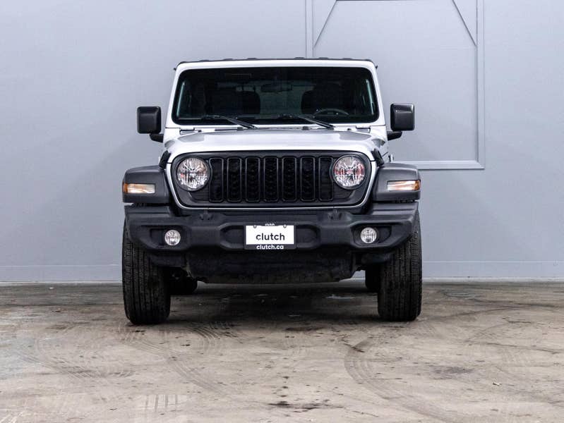 Vehicle photo 2