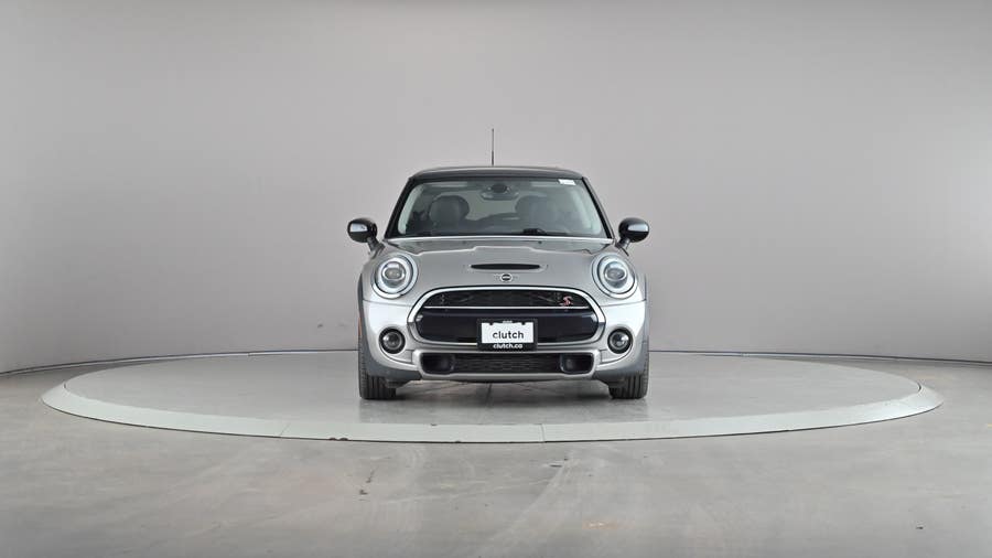 Vehicle photo 3
