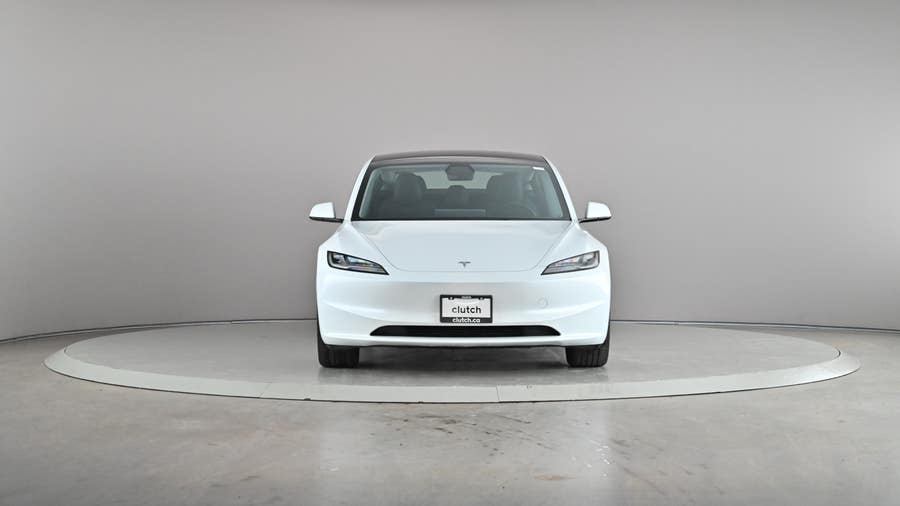 Vehicle photo 3