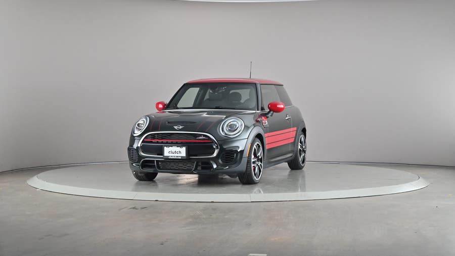 Vehicle photo 2