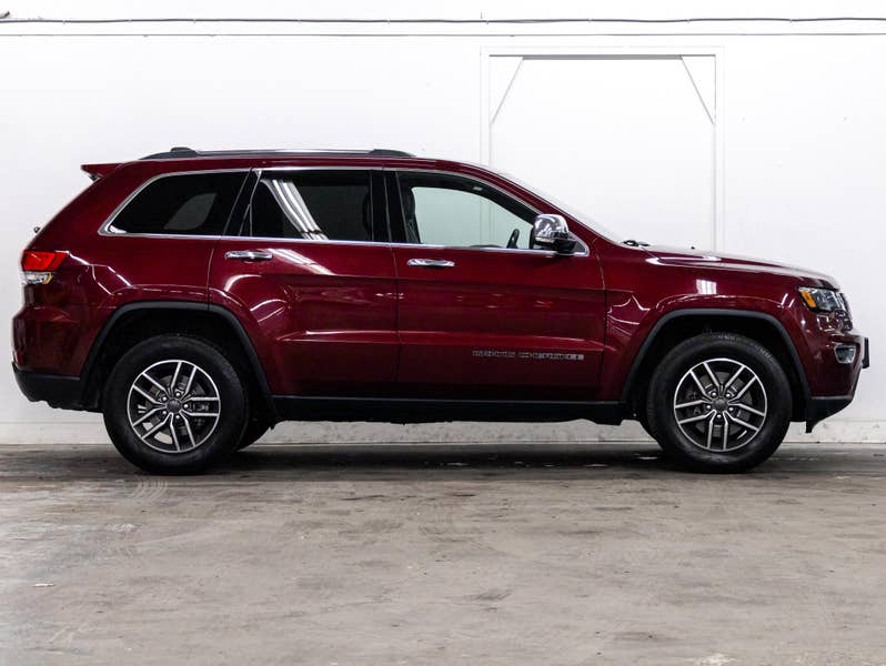 Vehicle photo 2
