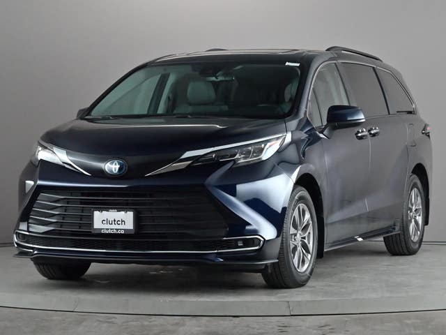 Toyota Sienna XLE 8-Passenger