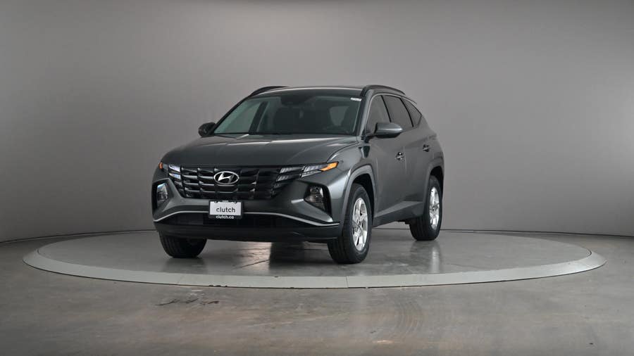 Vehicle photo 2