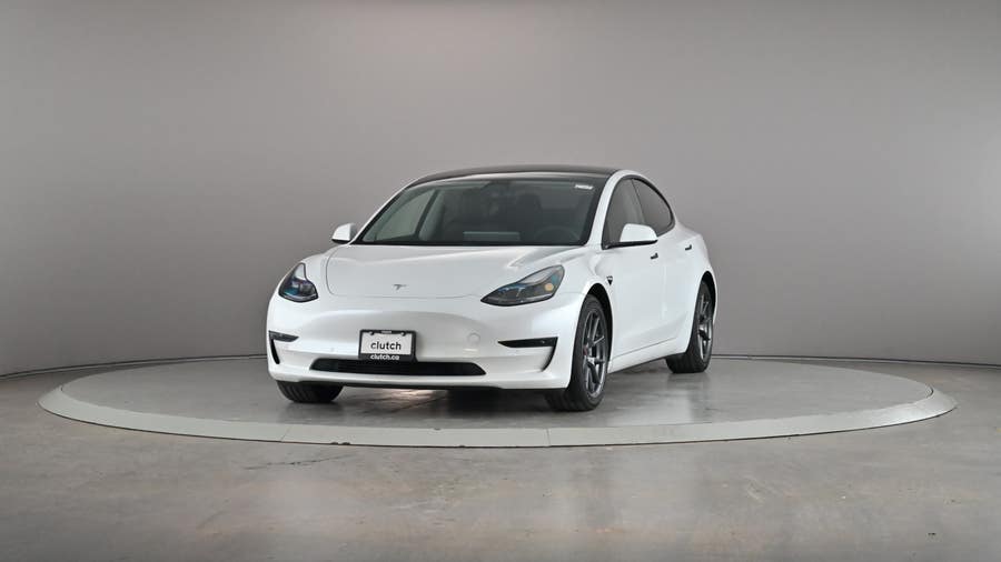 Vehicle photo 2