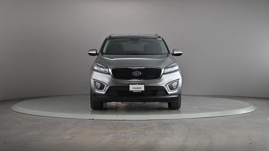 Vehicle photo 4