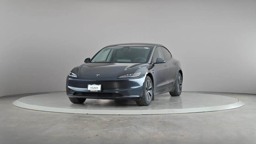 Vehicle photo 2