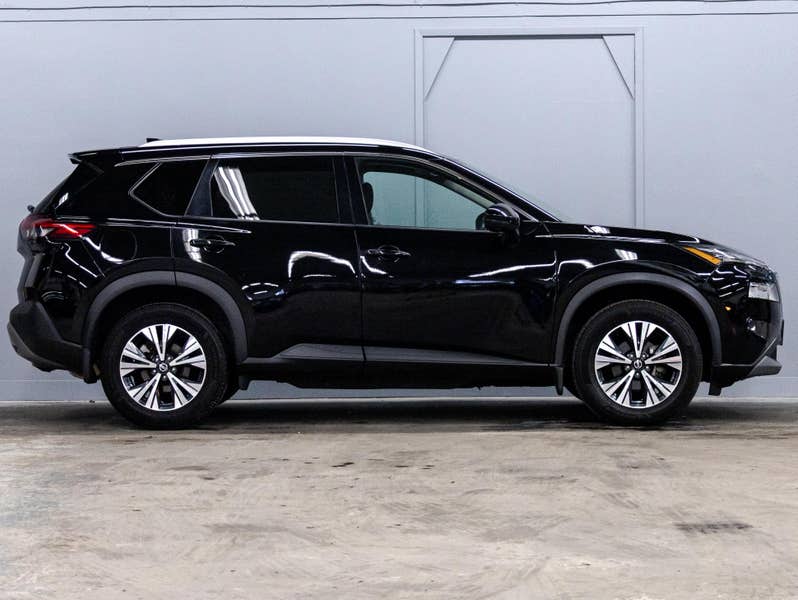 Vehicle photo 3