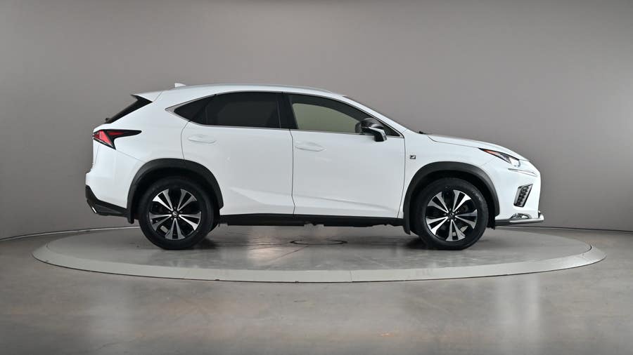 Vehicle photo 4