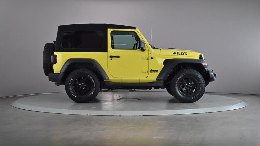 Vehicle photo 4