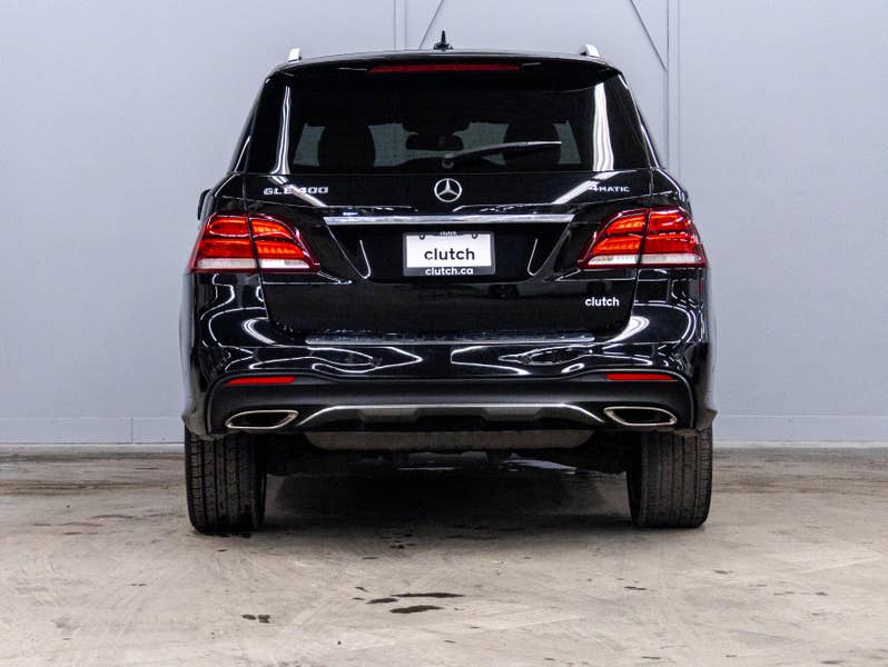 Vehicle photo 4