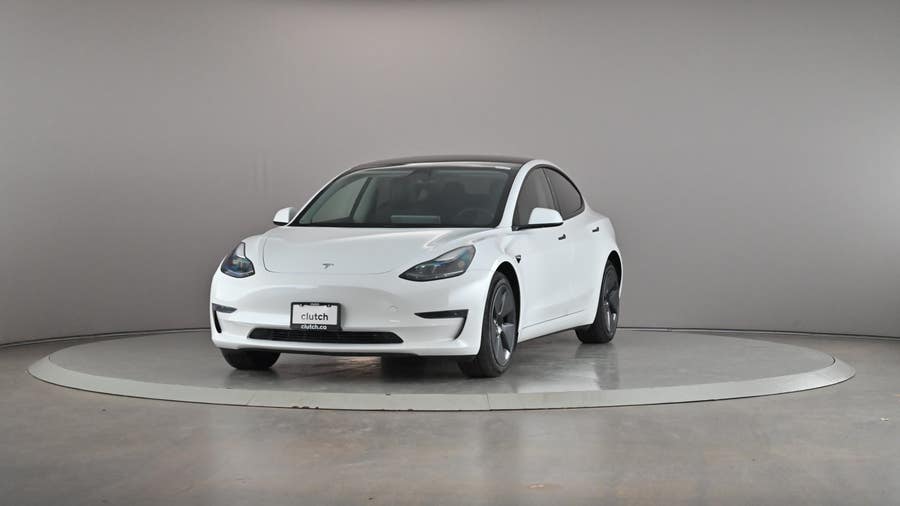 Vehicle photo 2