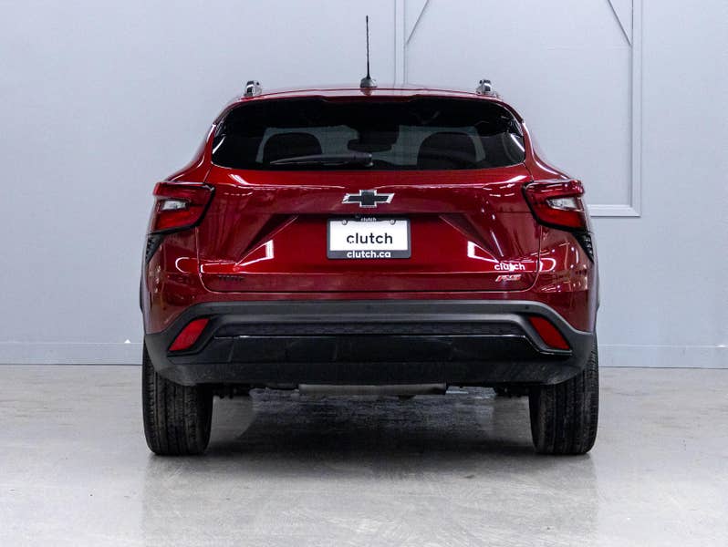 Vehicle photo 4