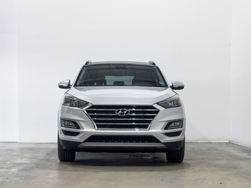 Vehicle photo 2