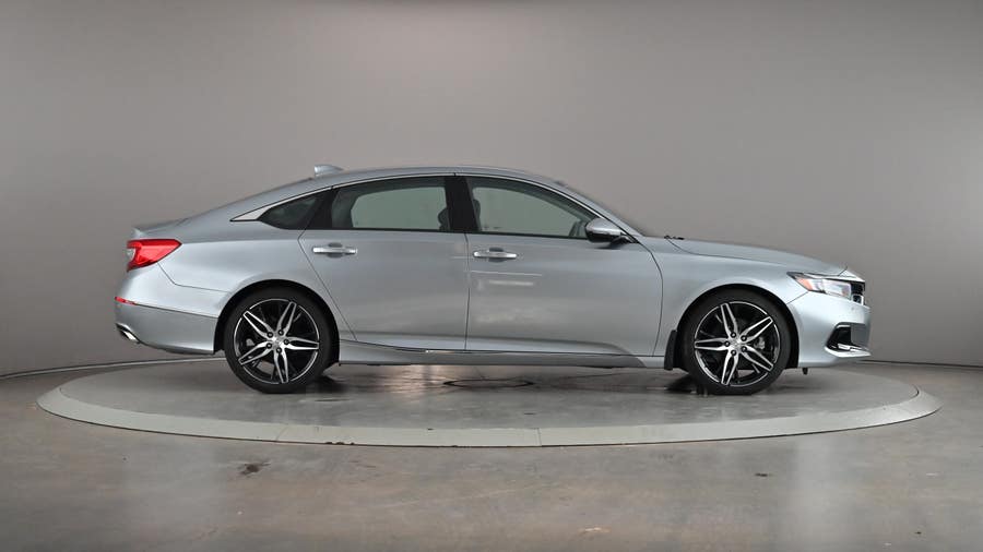 Vehicle photo 4
