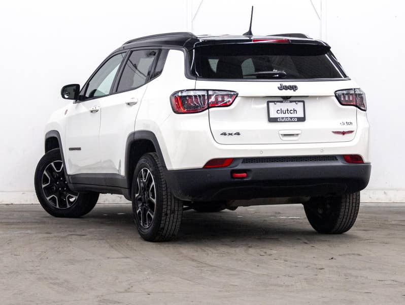 Vehicle photo 4