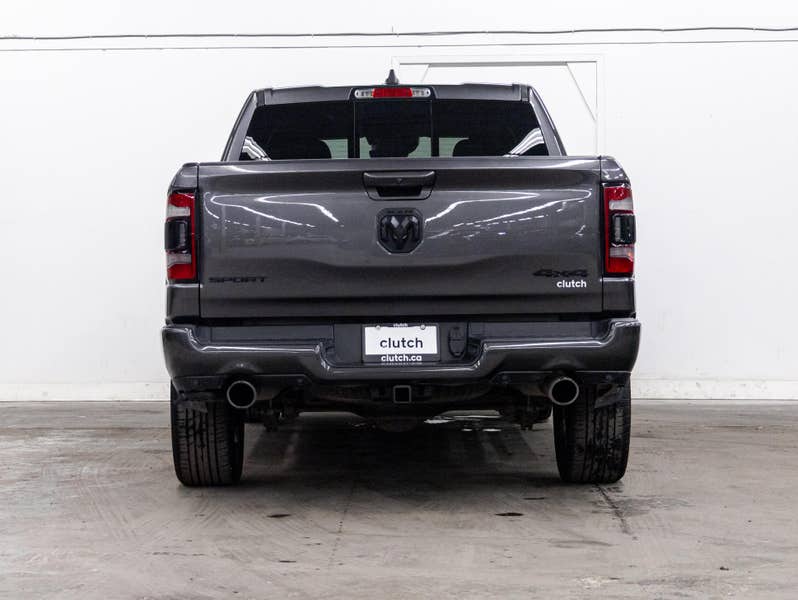 Vehicle photo 4