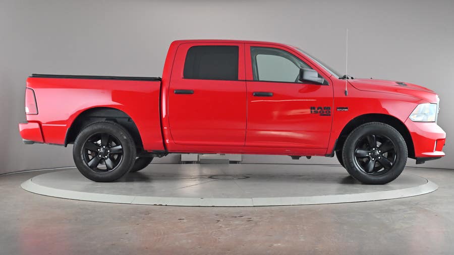 Vehicle photo 4
