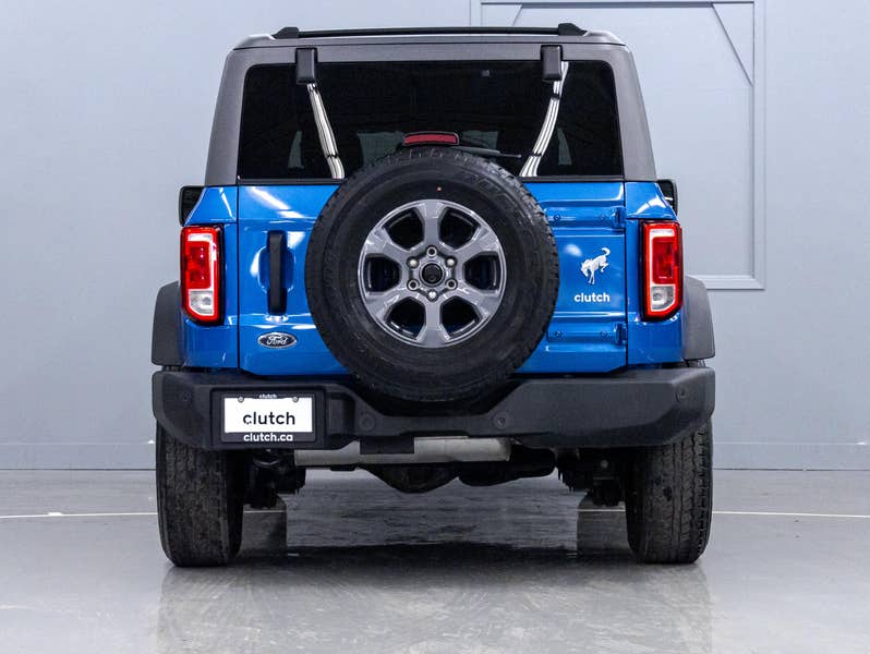 Vehicle photo 4