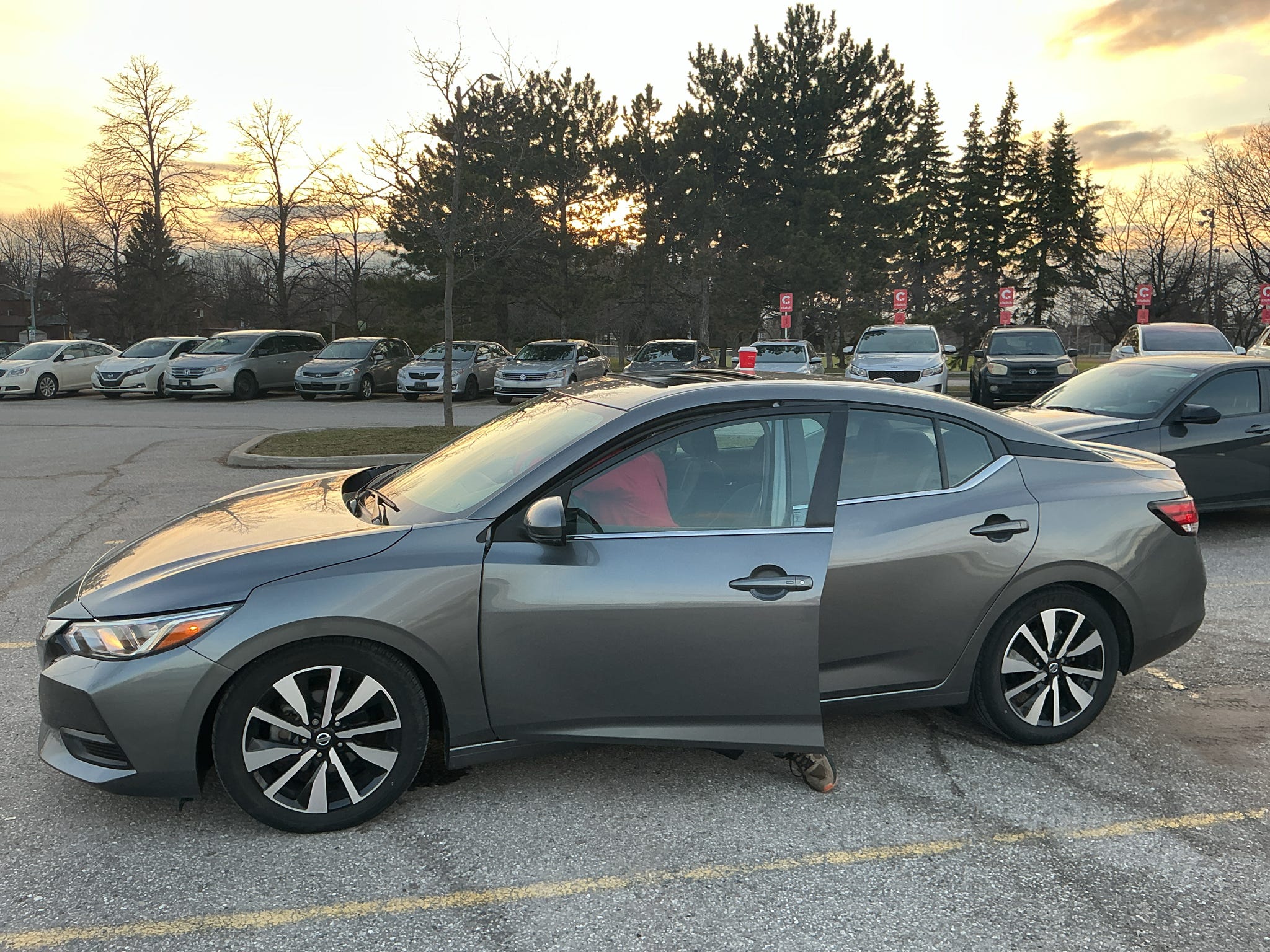 2023 Nissan Sentra SV FWD