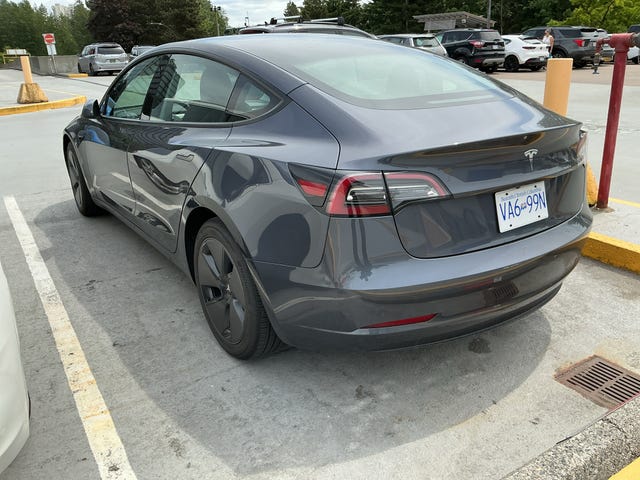 Tesla Model 3 RWD