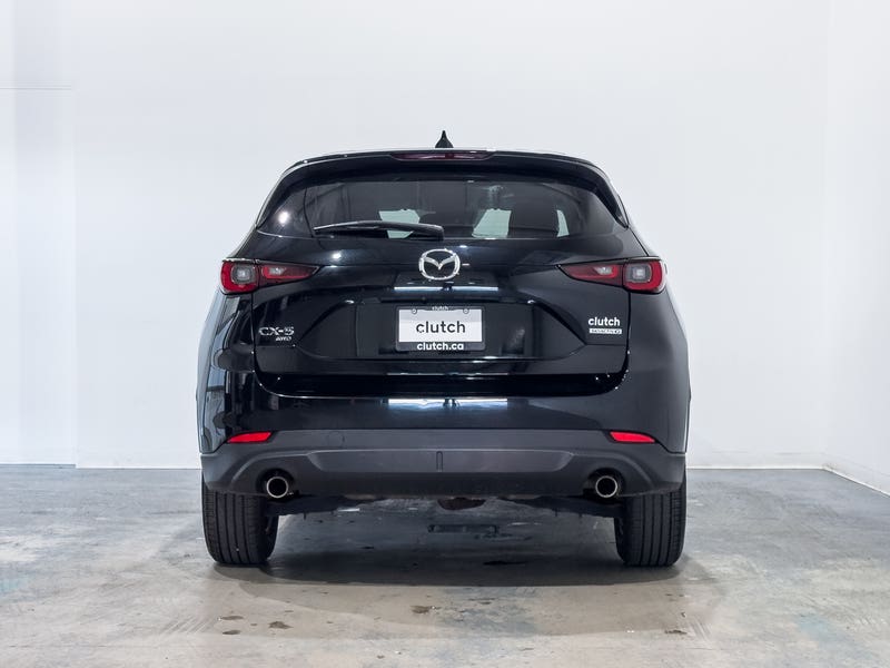 Vehicle photo 4