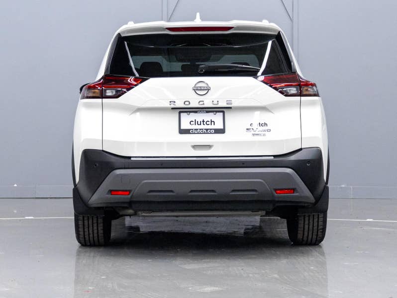 Vehicle photo 4