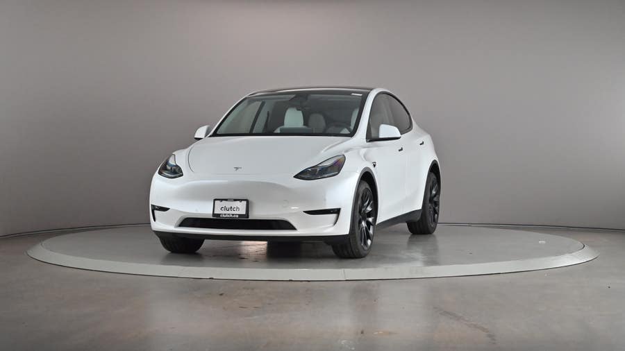Vehicle photo 2