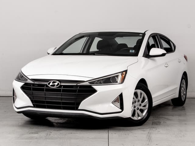 Hyundai Elantra essential IVT